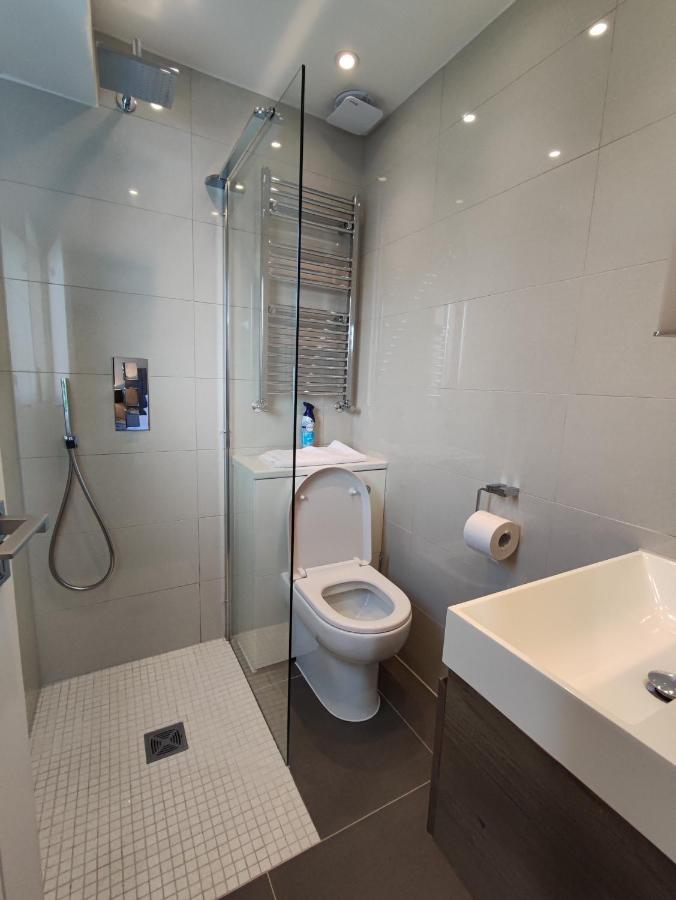 Modern 2 Bedroom Flat With Private Outdoor Terrace ลอนดอน ภายนอก รูปภาพ