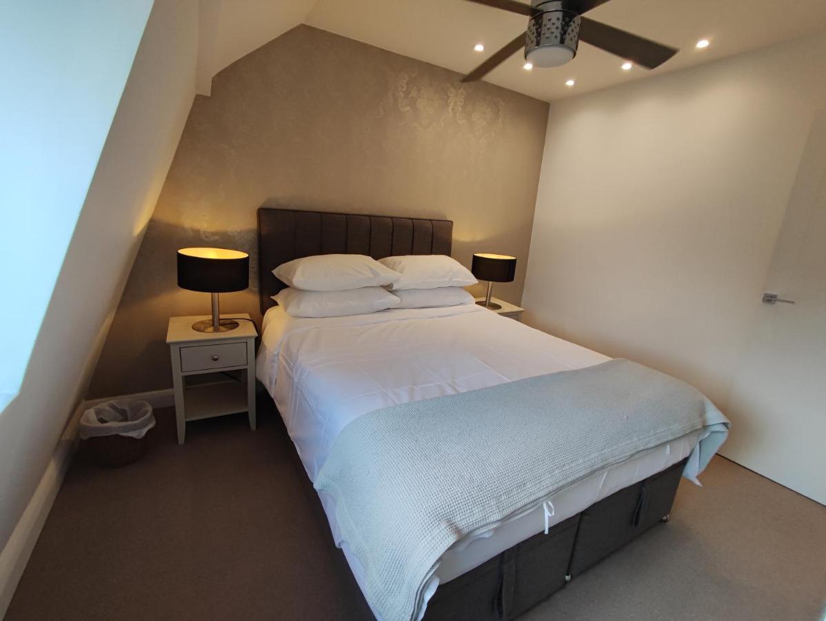 Modern 2 Bedroom Flat With Private Outdoor Terrace ลอนดอน ภายนอก รูปภาพ